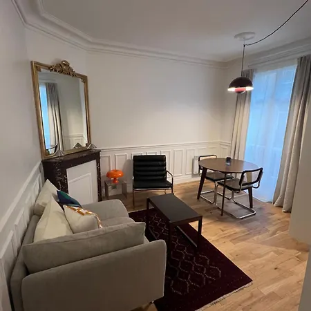 Appartamento élégant T2 Sur Cour Goncourt Parigi